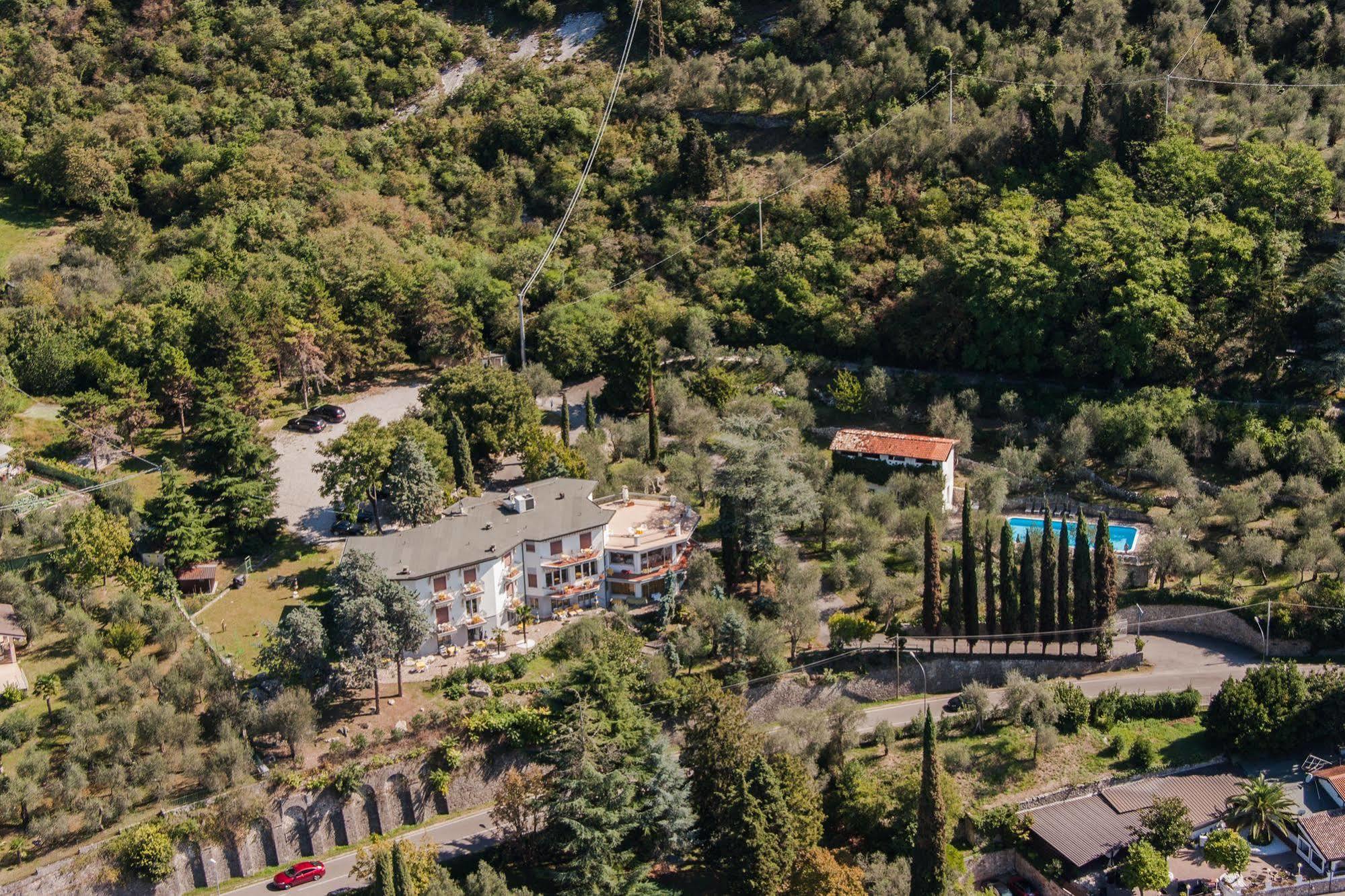 Hotel Villa Orizzonte Malcesine Exterior photo