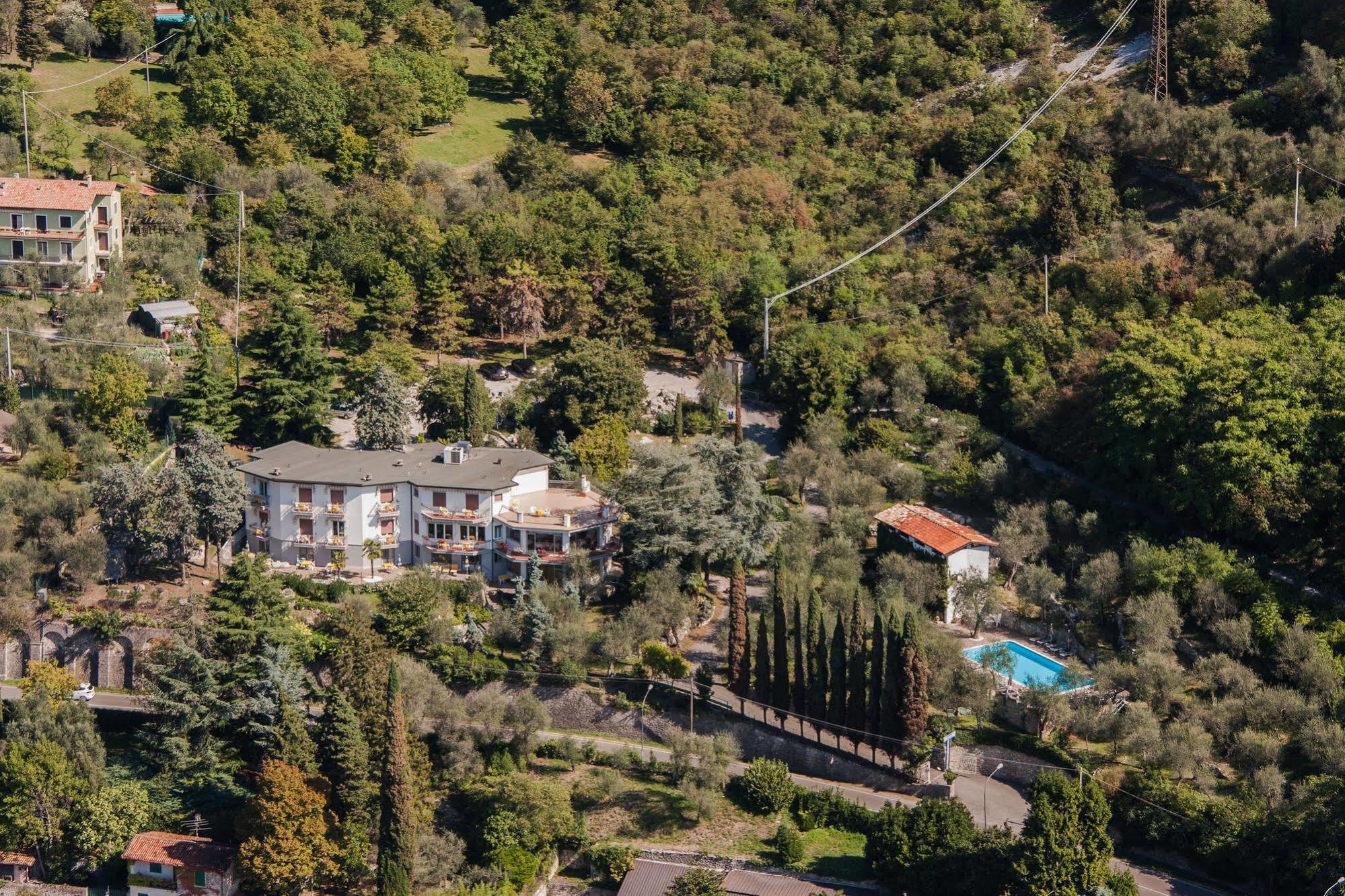 Hotel Villa Orizzonte Malcesine Exterior photo